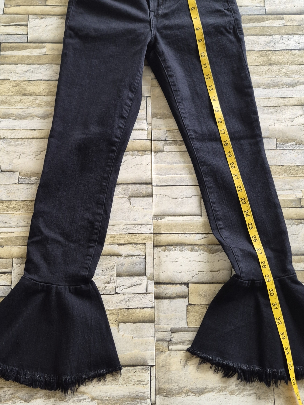 ​FRAME Jeans Women's 27 Black Film Noir Ruffle Flare Hem Bell Bottom Western - Picture 6 of 15